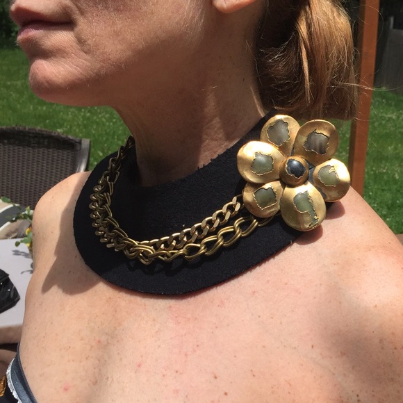 VTG- 1 of a kind  black felt & gold chain necklace - Picture 2 of 5